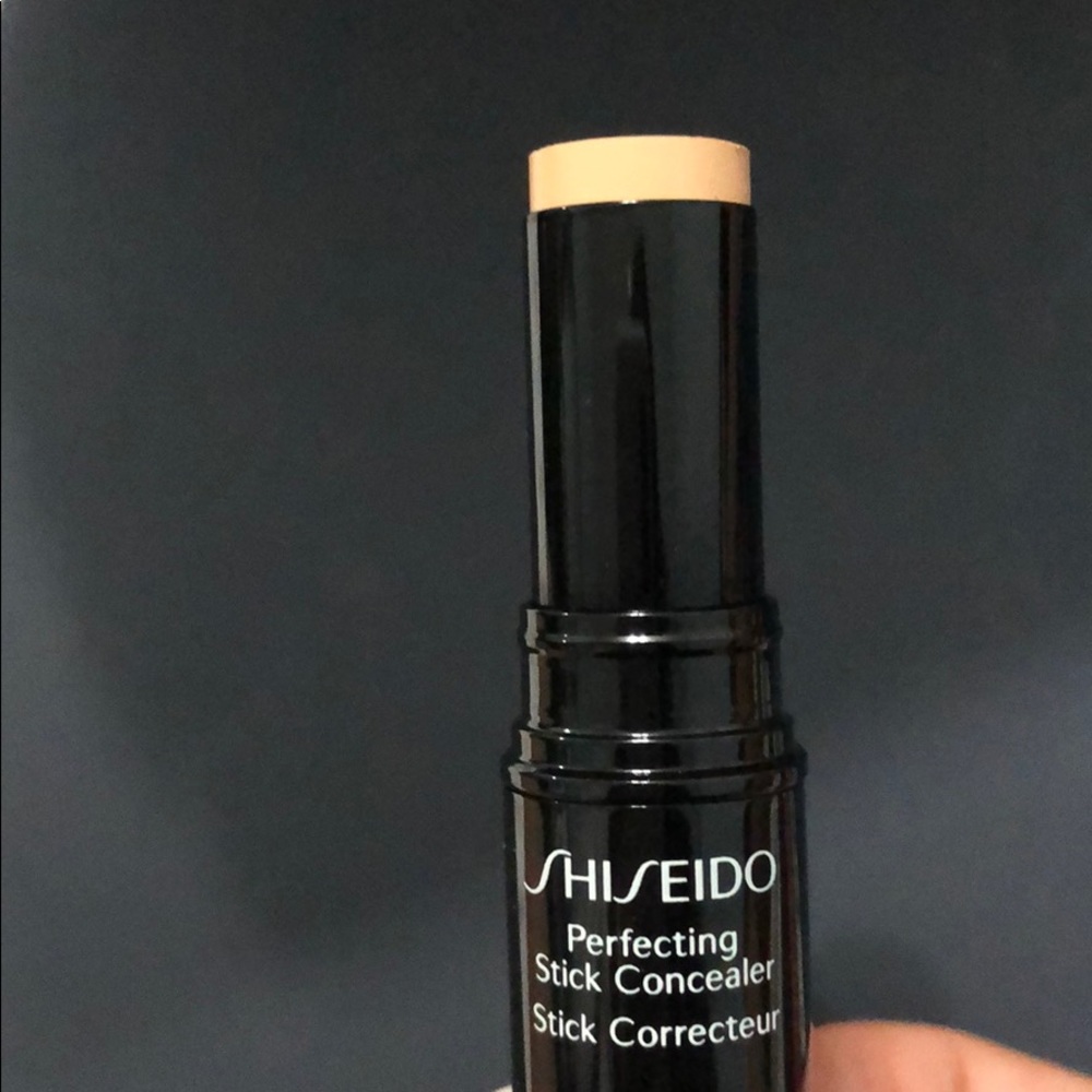 NEW SHISEIDO PERFECTING STICK CONCEALER